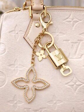 Authentic Louis Vuitton Gold Padlock 🔑 Unbranded Clover Keychain Bag Charm LV